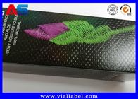 Boîte de papier cosmétique faite sur commande imprimée par couleur de Panton empaquetant UV de relief